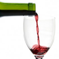 Rött vin i glas