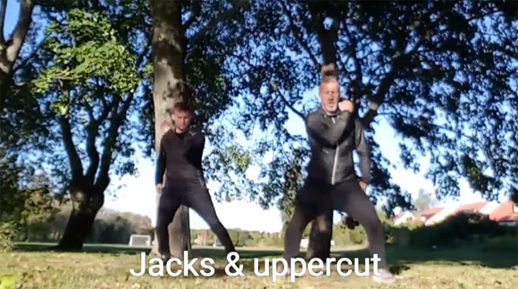 Jumping jacks med uppercut vänsterkrok