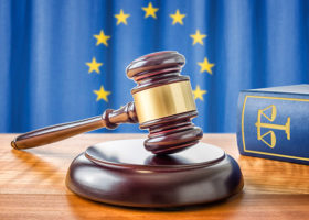 Domarklubba lagbok och EU-symboler