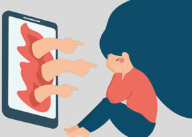 Illustration: händer i mobiltelefon pekar på ledsen kvinna