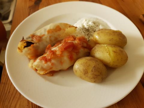 En svensk klassiker  – Kåldolmar, potatis, sås