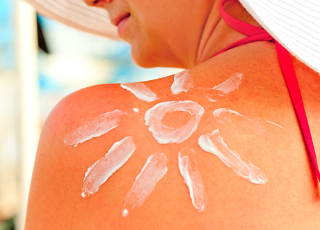 Så skyddar du huden mot solen – med rätt näring!