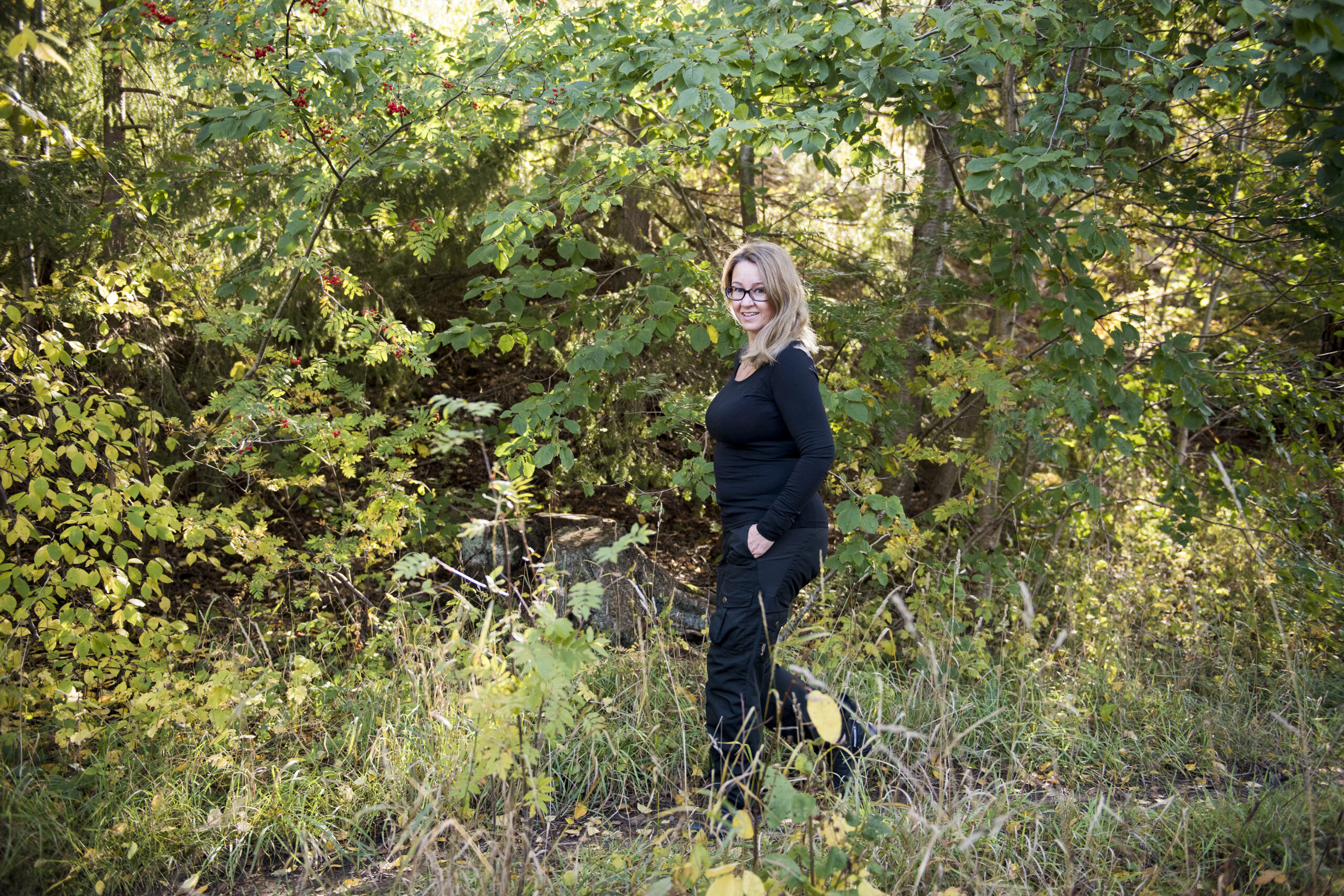 Ulla-Stina Keskitalo, i profil i skogen
