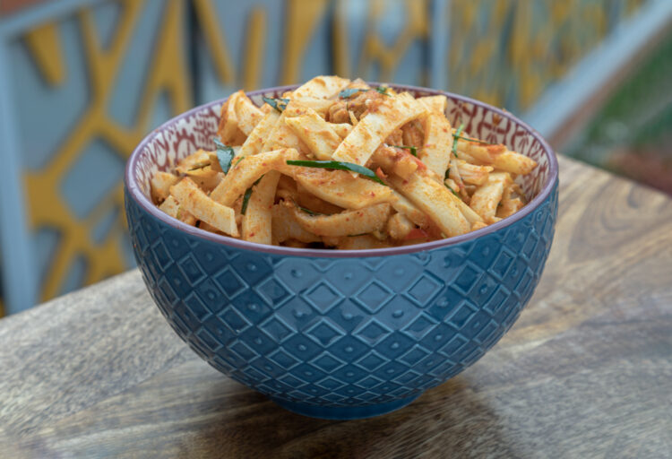 Skål med tilagade bambuskott